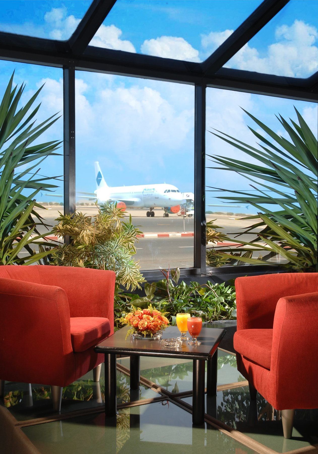 Safir Airport Hotel Zahra المطعم الصورة